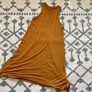 Sleeveless midi dress